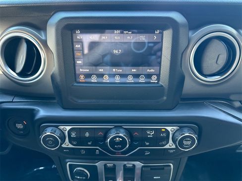 Used 2019 Jeep Wrangler Rubicon w/ LED Lighting Group image 20