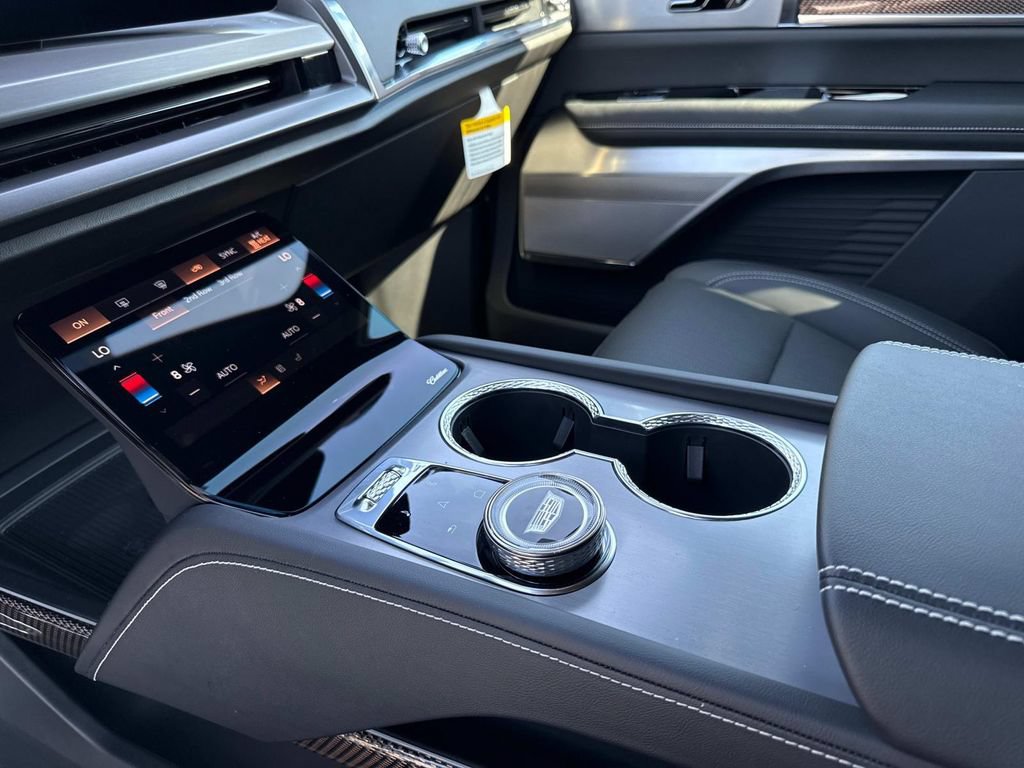 New 2026 Cadillac Vistiq Sport w/ LPO, Floor Liner Package AWD/4WD image 26