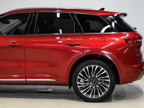 Used 2022 Lincoln Corsair AWD w/ Premium Package image 18