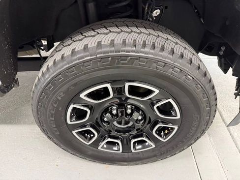 Used 2024 Ford F250 Limited w/ FX4 Off-Road Package image 5