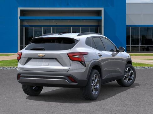 New 2026 Chevrolet Trax LT FWD image 4