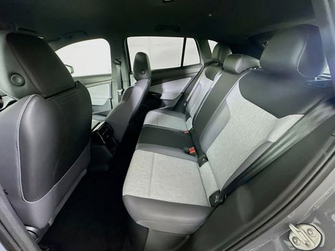 Used 2023 Volkswagen ID.4 Pro image 27