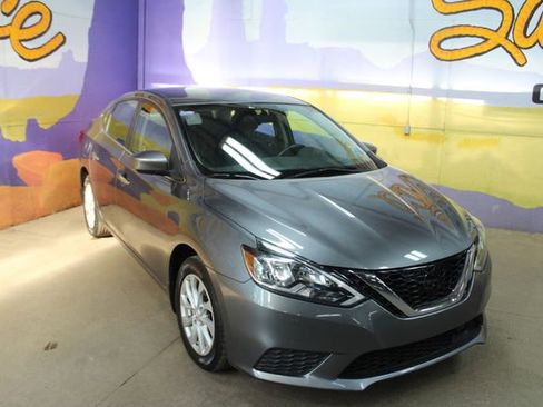 Used 2019 Nissan Sentra SV FWD image 2
