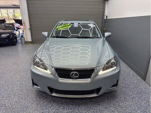 Used 2011 Lexus IS 250 w/ Premium Pkg Value Edition RWD image 4