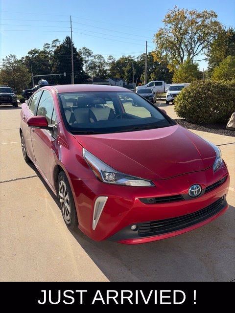 Used 2022 Toyota Prius XLE AWD/4WD image 1