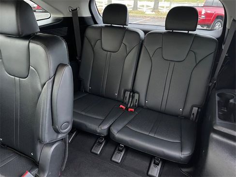 Used 2024 Kia Sorento EX image 19