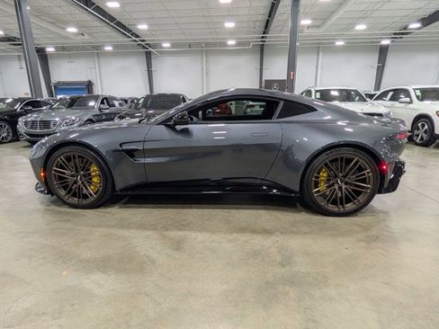 Used 2025 Aston Martin V8 Vantage Coupe RWD image 8