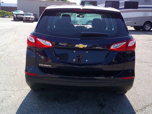 Used 2020 Chevrolet Equinox LS w/ LPO, Floor Liner Package FWD image 6