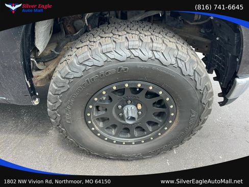 Used 2021 Chevrolet Silverado 1500 LT w/ Safety Package II AWD/4WD image 12