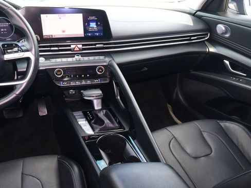 Used 2023 Hyundai Elantra Limited FWD image 10