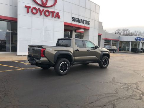 New 2026 Toyota Tacoma TRD Off-Road image 2