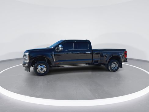 Certified 2025 Ford F350 Platinum w/ Platinum Plus Package image 7
