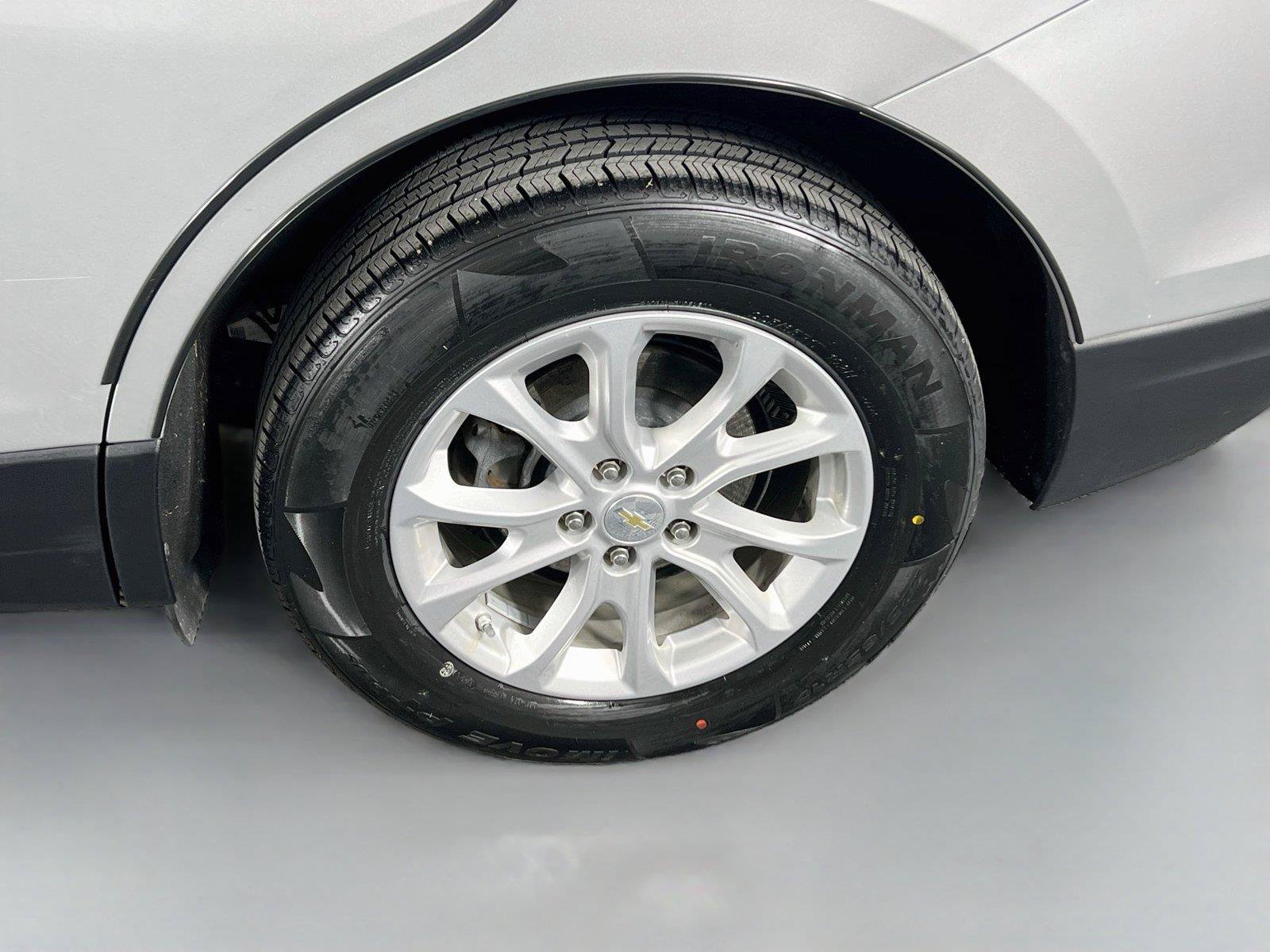 Used 2018 Chevrolet Equinox LS FWD image 31