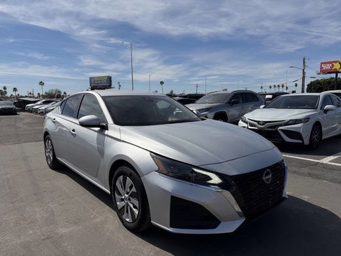 Used 2023 Nissan Altima 2.5 S image 13