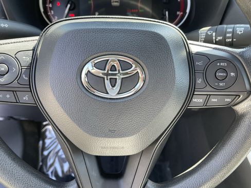 Certified 2025 Toyota RAV4 XLE AWD/4WD image 18