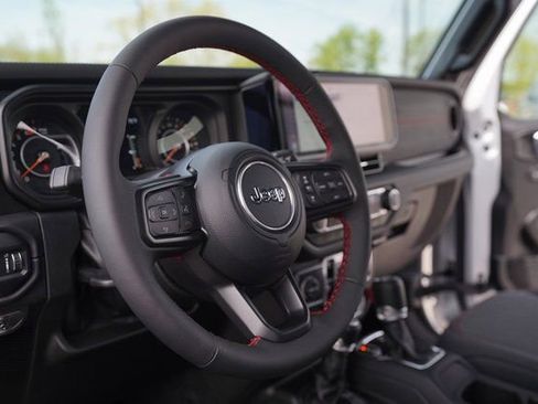 New 2024 Jeep Wrangler Unlimited Rubicon w/ Capability Package AWD/4WD image 25