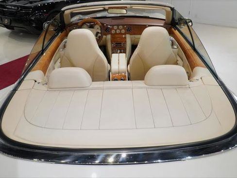 Used 2008 Bentley Azure image 16