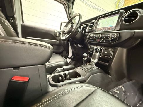 Used 2023 Jeep Wrangler Sahara w/ Cold Weather Group AWD/4WD image 47