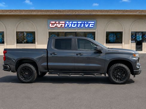 Used 2019 Chevrolet Silverado 1500 Custom w/ Custom Value Package RWD image 9
