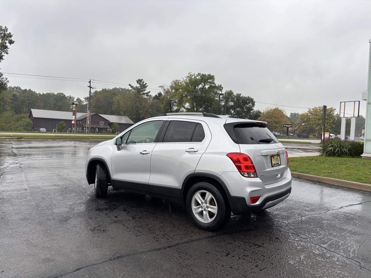Used 2019 Chevrolet Trax LT w/ LT Convenience Package FWD image 5