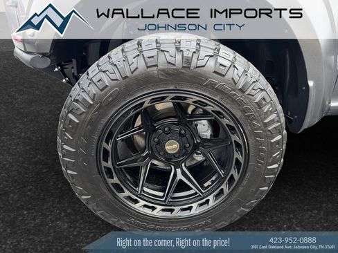 Used 2018 Ford F150 Raptor w/ Equipment Group 802A Luxury image 9