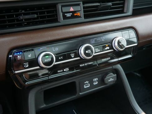 Used 2024 Honda Pilot Elite image 27