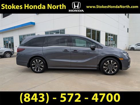 Certified 2025 Honda Odyssey Elite image 3