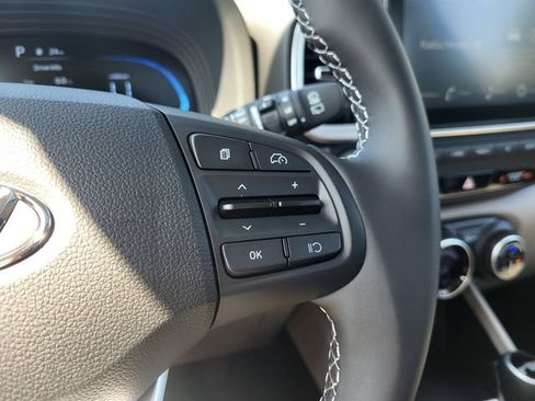 New 2025 Hyundai Venue SEL image 20