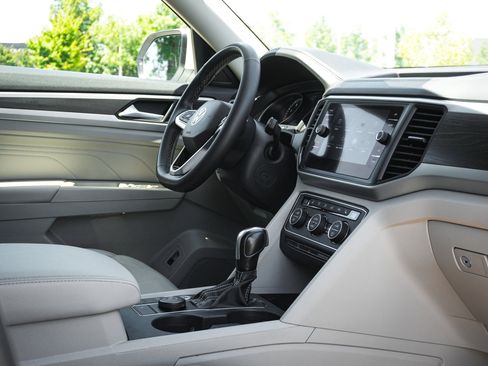Used 2021 Volkswagen Atlas SE AWD/4WD image 36