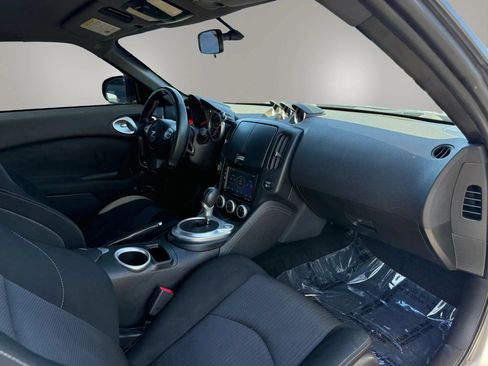 Used 2014 Nissan 370Z Coupe RWD image 30