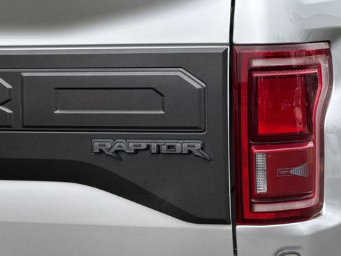 Certified 2018 Ford F150 Raptor w/ Equipment Group 802A Luxury image 28
