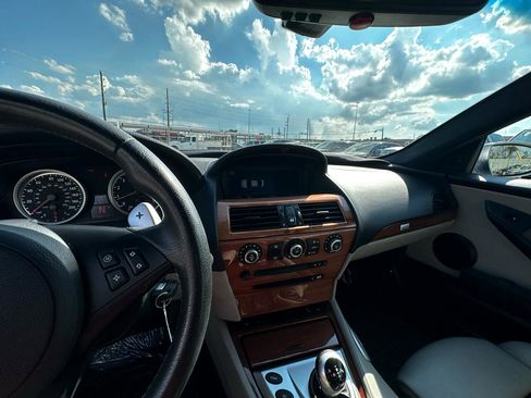 Used 2006 BMW M6 Coupe image 32