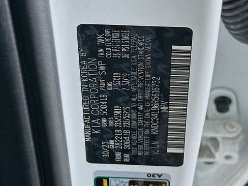 Used 2024 Kia EV6 Light RWD image 12