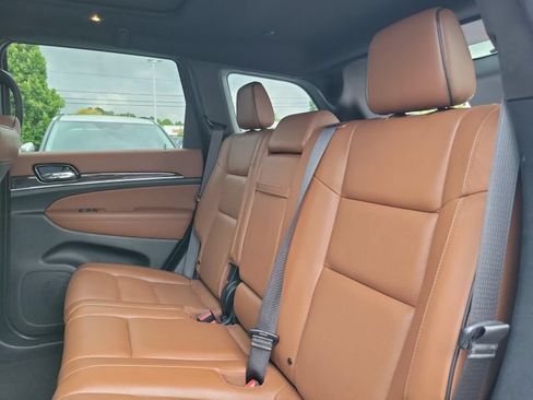 Used 2020 Jeep Grand Cherokee Overland AWD/4WD image 10