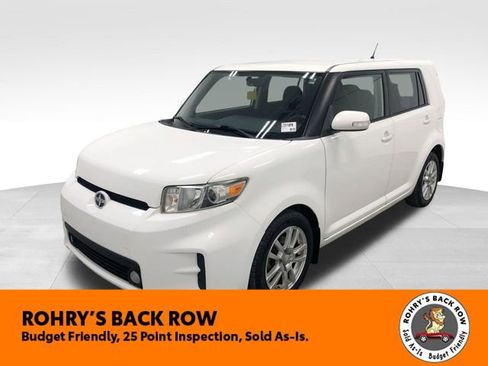 Used 2012 Scion xB FWD image 2