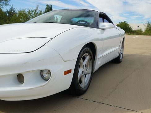 Used 1998 Pontiac Firebird Formula w/ Opt Pkg image 27