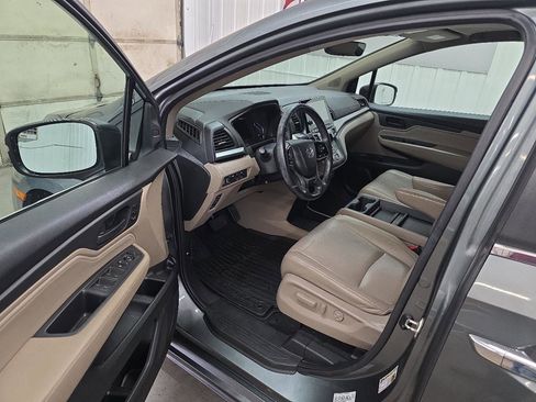 Used 2018 Honda Odyssey Touring image 24