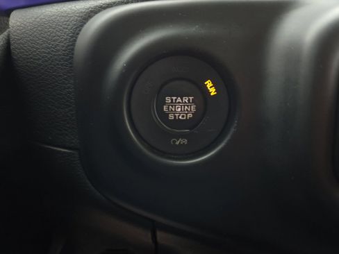 Used 2018 Jeep Wrangler Unlimited Sport S AWD/4WD image 17