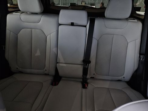 New 2026 Jeep Cherokee Limited AWD/4WD image 13