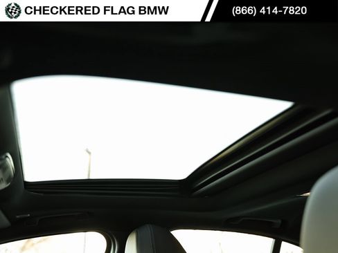 Used 2025 BMW 330i Sedan w/ M Sport Package image 21