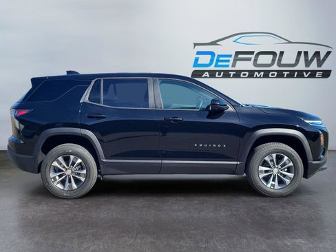 New 2026 Chevrolet Equinox LT w/ Convenience Package II image 2