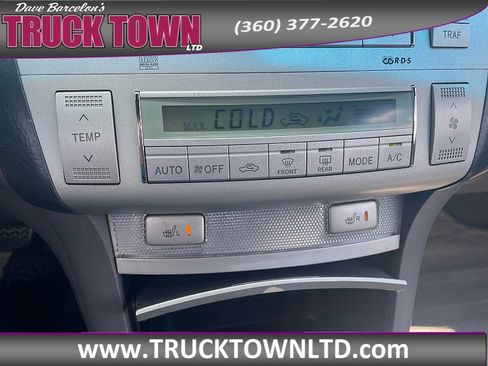 Used 2006 Toyota Solara SLE FWD image 25