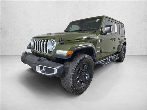 Used 2024 Jeep Wrangler Unlimited Sahara AWD/4WD image 7