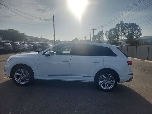 Used 2021 Audi Q7 2.0T Premium w/ Convenience Package AWD/4WD image 10