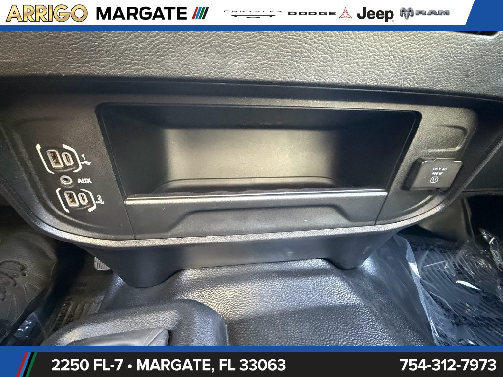 Certified 2024 RAM 2500 Tradesman w/ Chrome Appearance Group AWD/4WD image 25