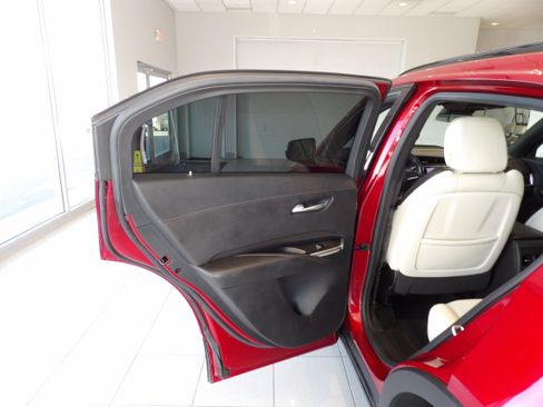 Used 2021 Cadillac XT4 Sport AWD/4WD image 17