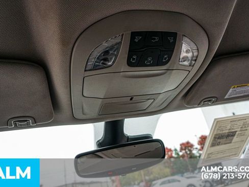 Used 2024 Chrysler Pacifica Select image 39