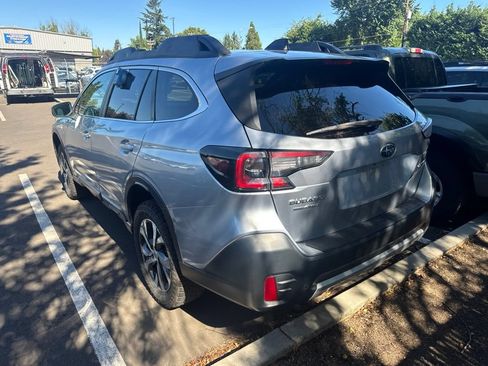 Used 2022 Subaru Outback Limited AWD/4WD image 2
