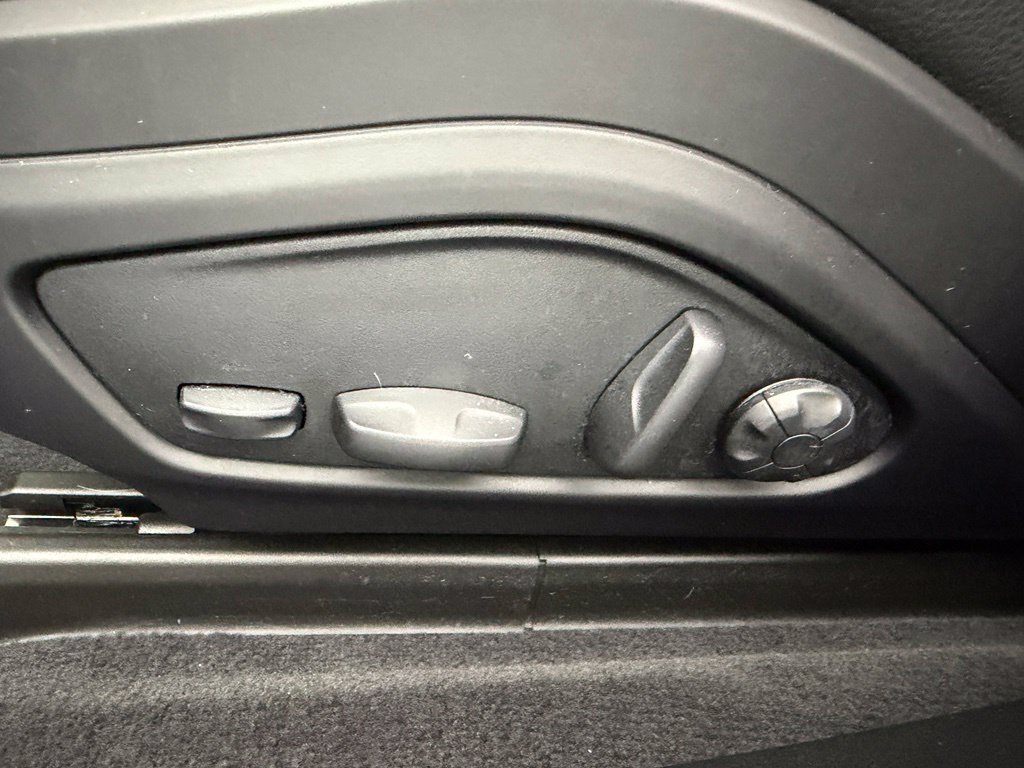Certified 2023 Porsche Panamera RWD image 25