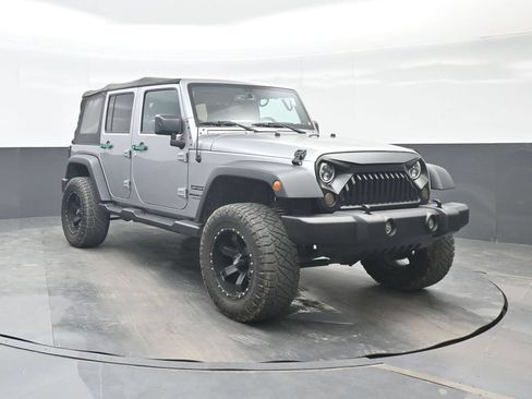 Used 2018 Jeep Wrangler Unlimited Sport S AWD/4WD image 9